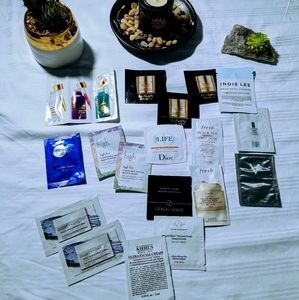 Bundle of 18 Luxury Skin Care Samples